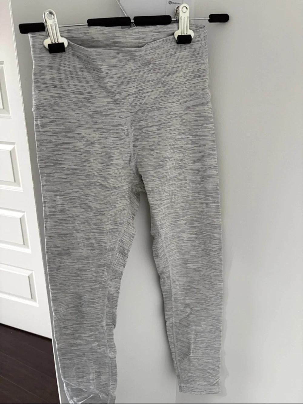 lululemon athletica Light Gray Heather Leggings - Picture 2 of 3